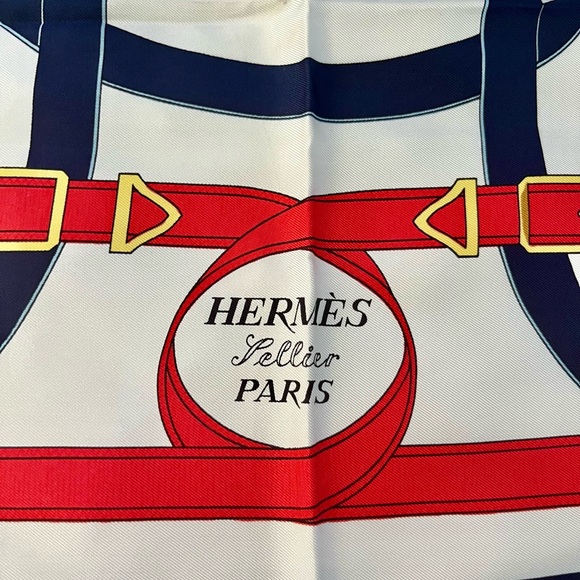 Hermès "Eperon d'Or" Silk Scarf VINTAGE - Picture 2 of 7